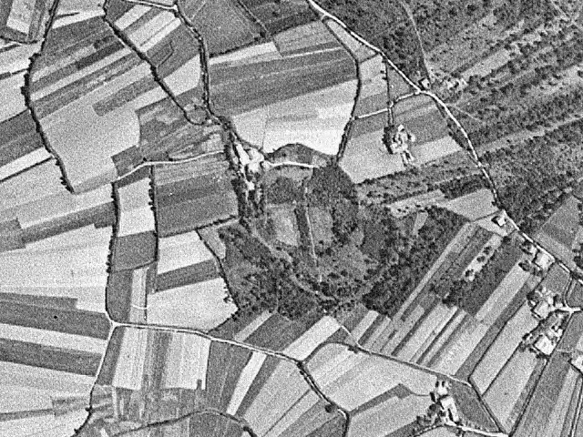 Fotografía aérea VA 1956-57. Fuente: IDEG (usada con permiso)